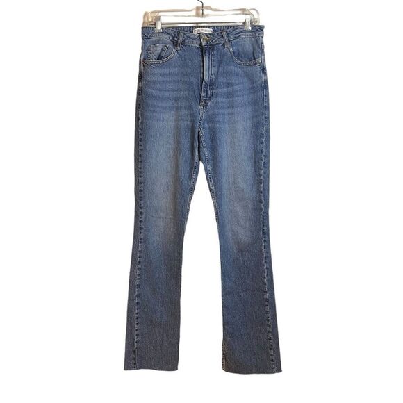 Zara medium wash raw hem jeans. Size 8 - Picture 1 of 9